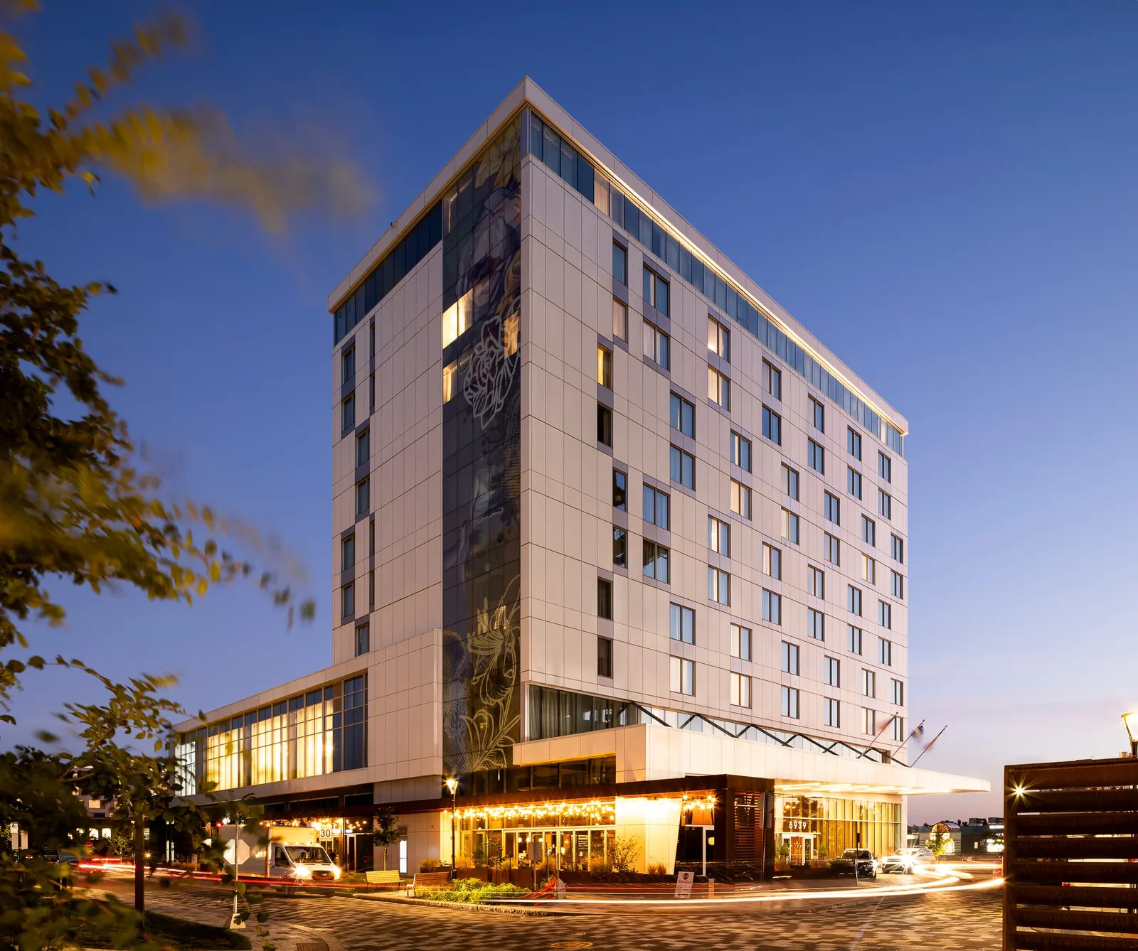 Hilton Garden Inn Montreal Midtown – Leroux+Cyr