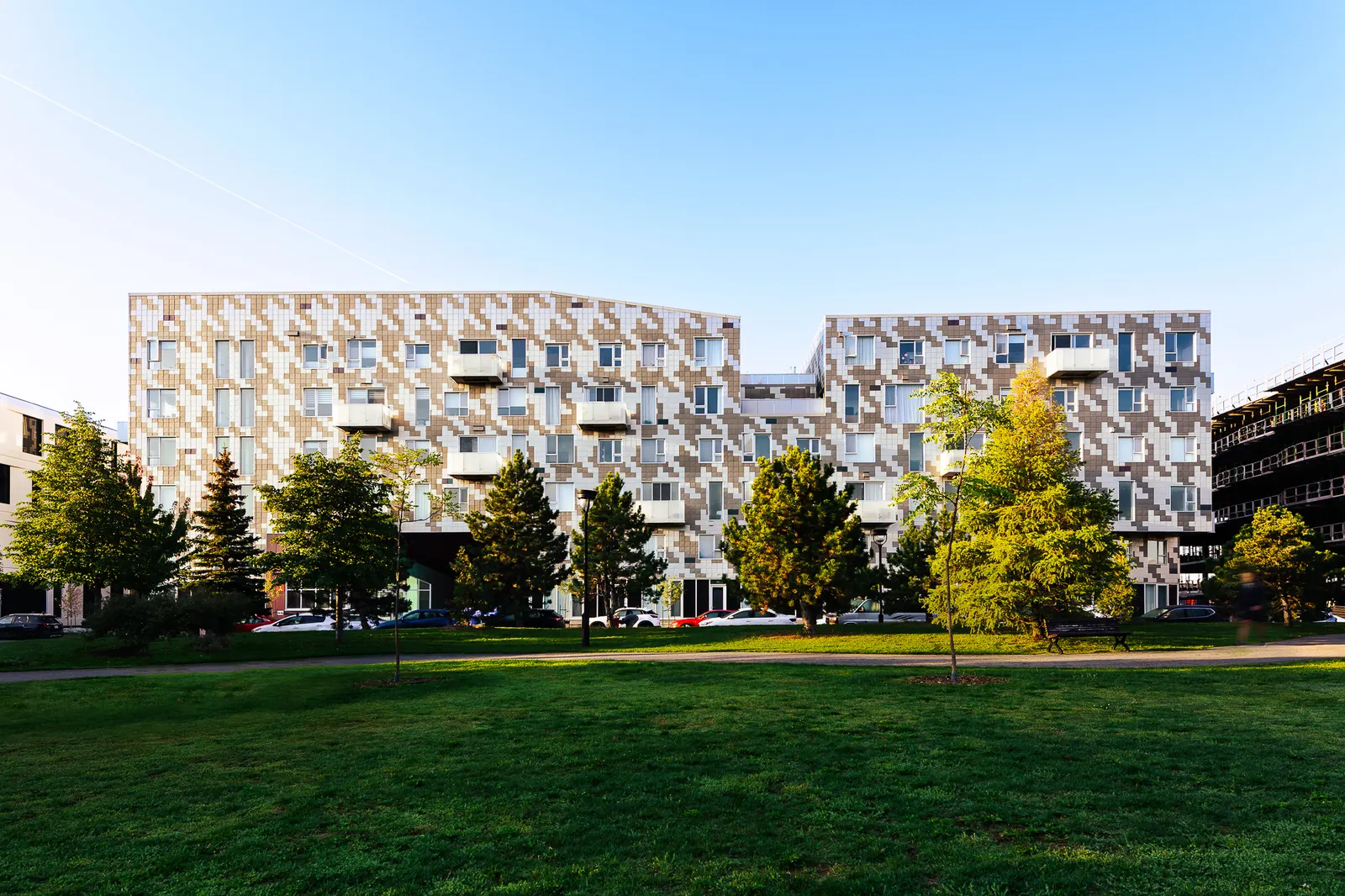 Cité Angus, Montréal – Leroux+Cyr